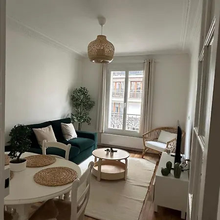 Magnifique 2 Pieces Renove A Neuf, 15, Idealement Situe דירה *