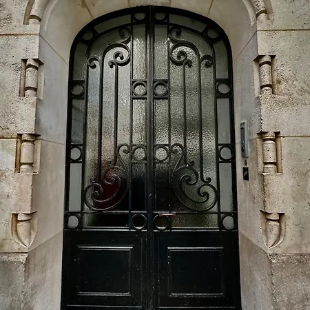 Magnifique 2 Pieces Renove A Neuf, 15, Idealement Situe Appartement *